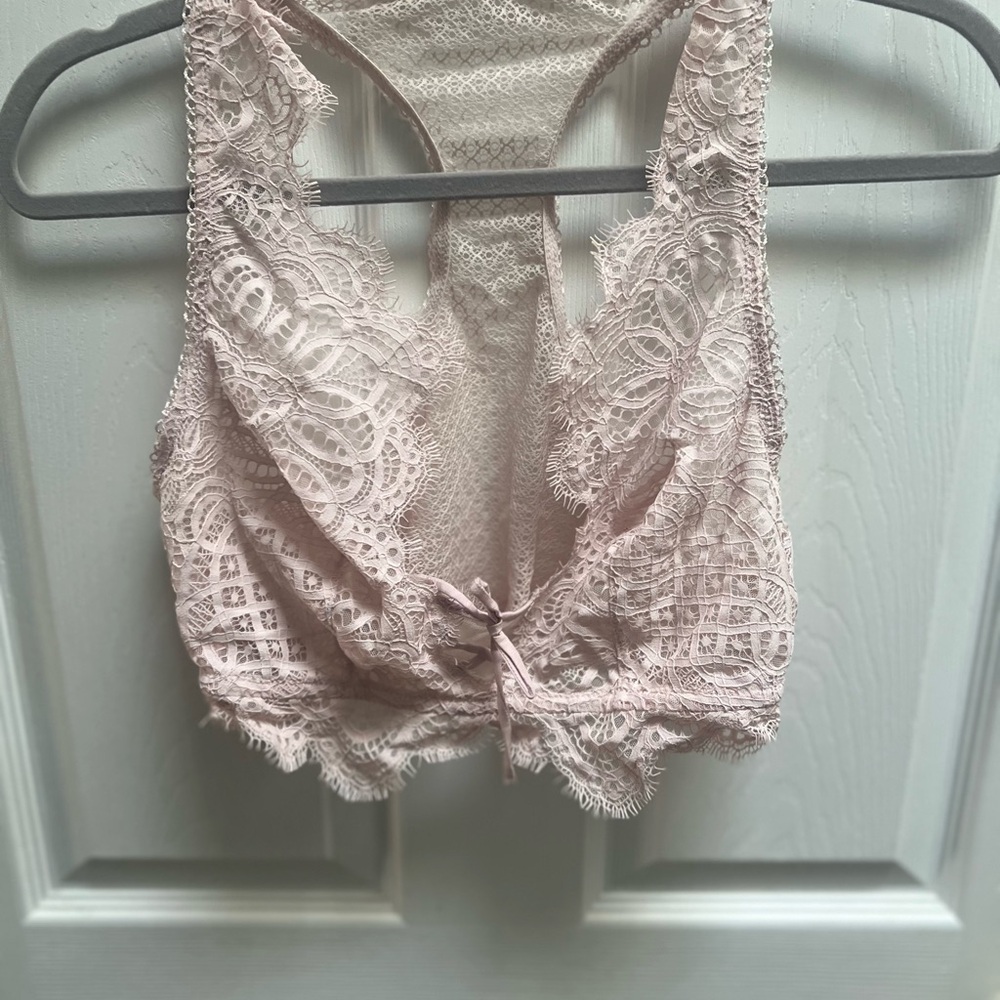 Nwt VS Lace Bralette in Soft Pink